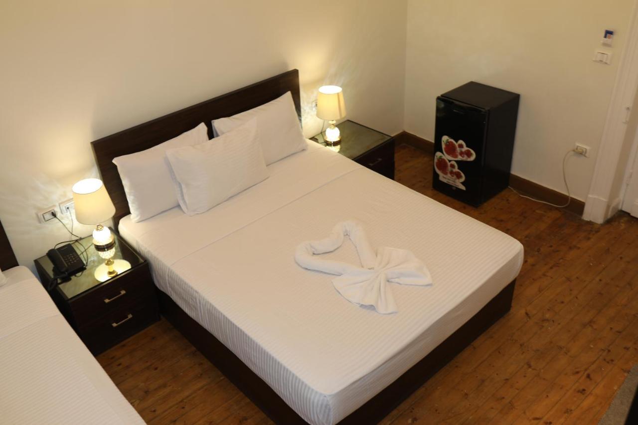 New Midtown Hostal