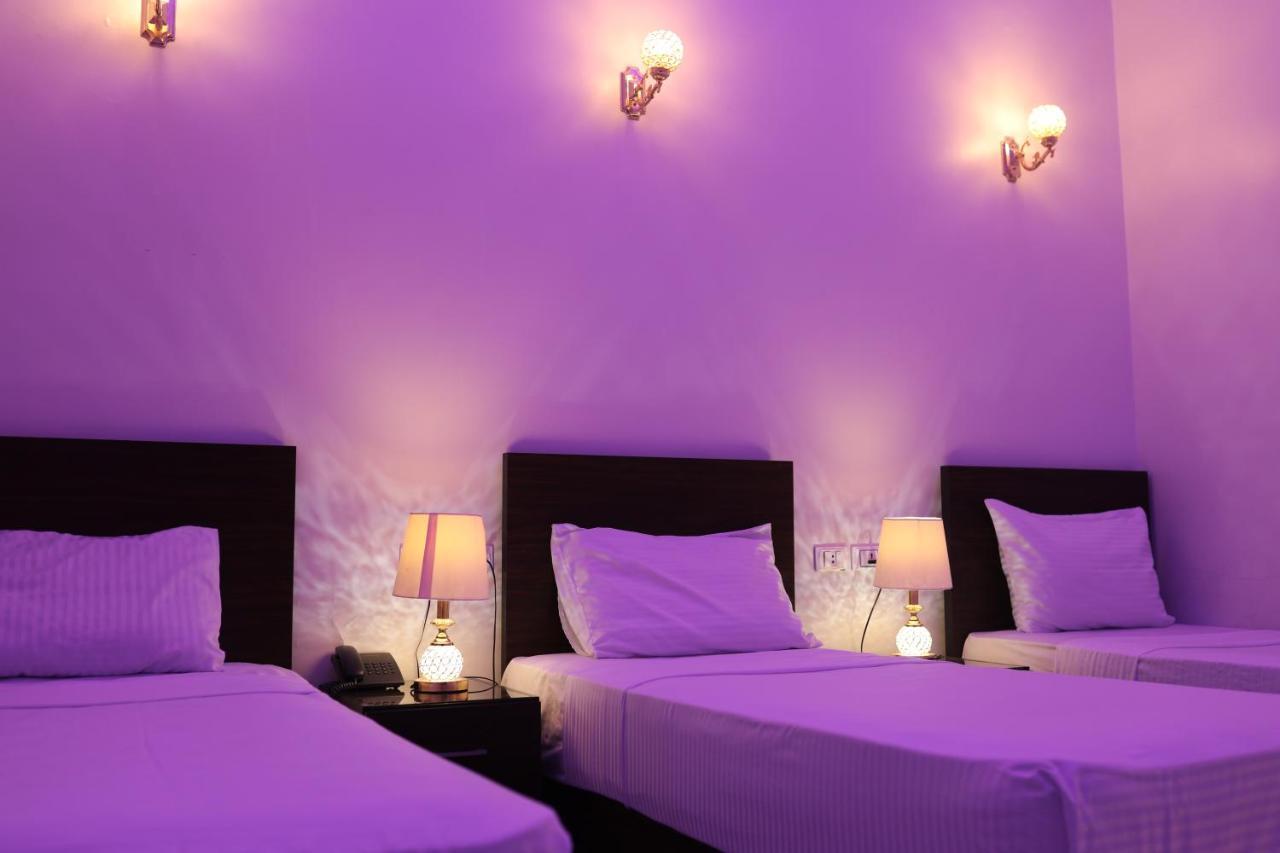 New Midtown Hostal El Cairo