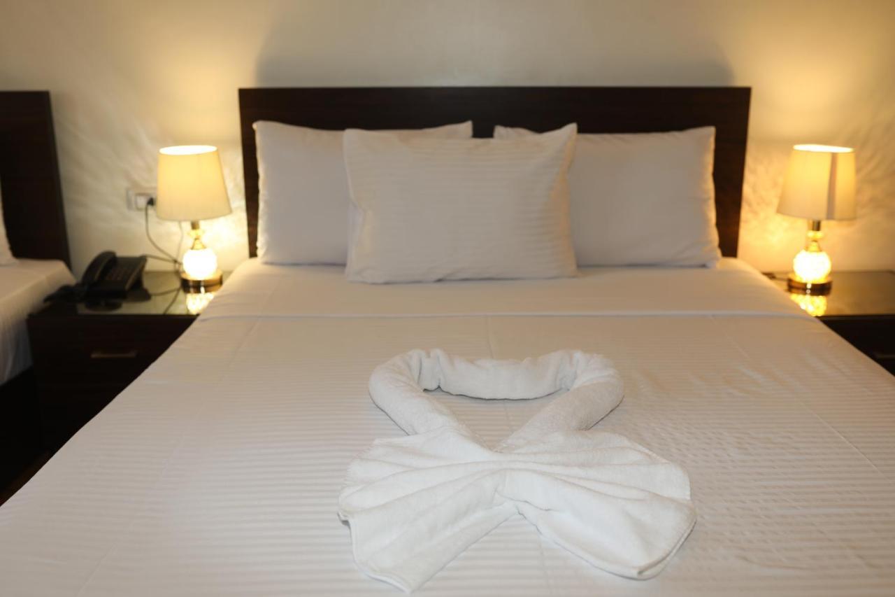 Hostal New Midtown *