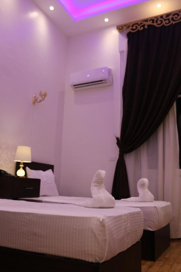Hostal New Midtown *